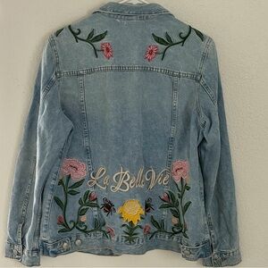 NWOT! H&M Light Blue Denim Jacket with Floral & Bee Embroidery